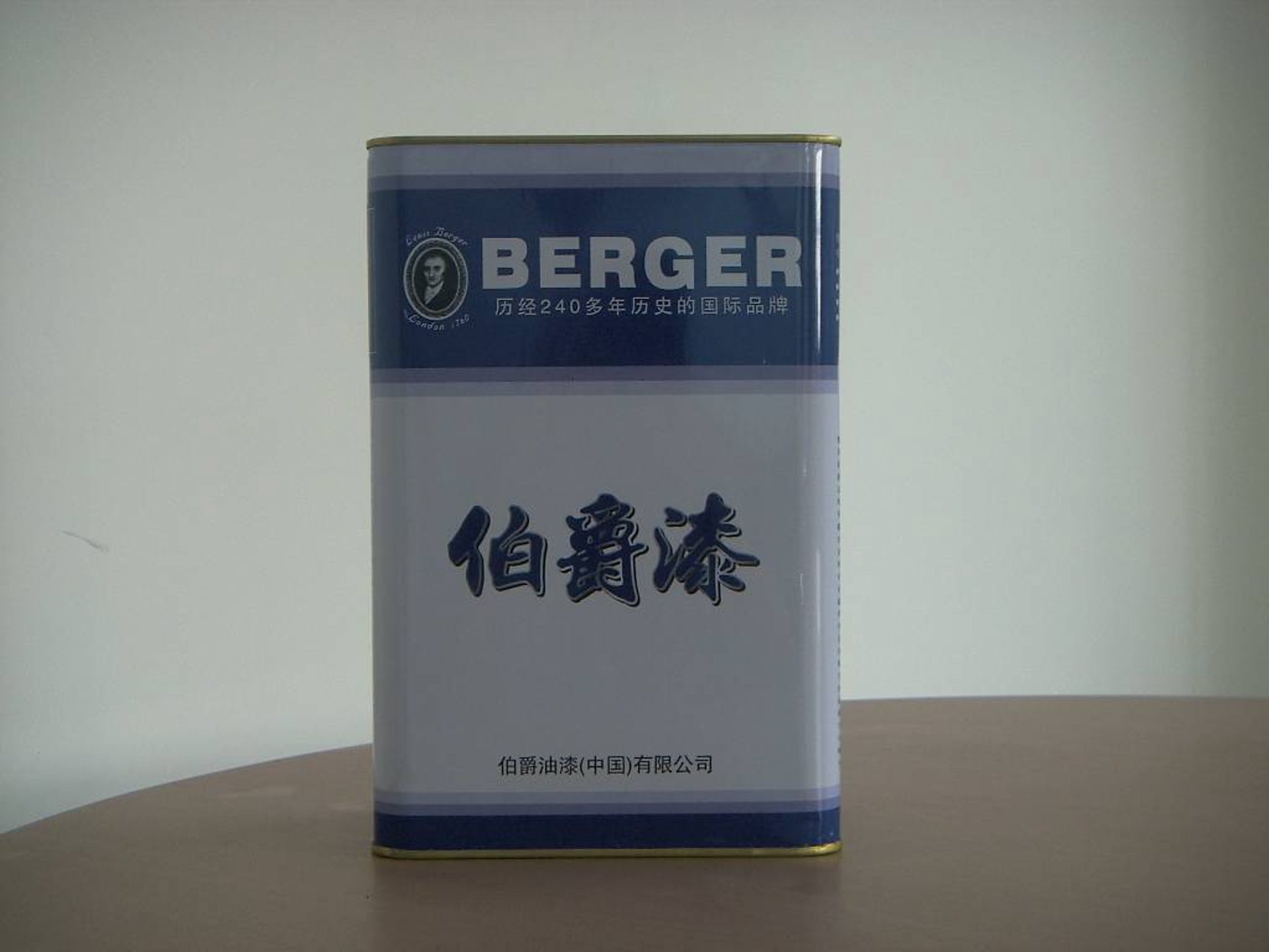 伯爵油漆